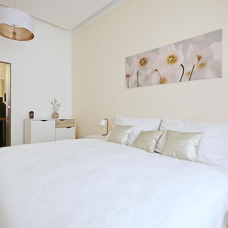 Ferienwohnung Luxury Center Apt. Charles Bridge Walking Distance Prag Exterior foto