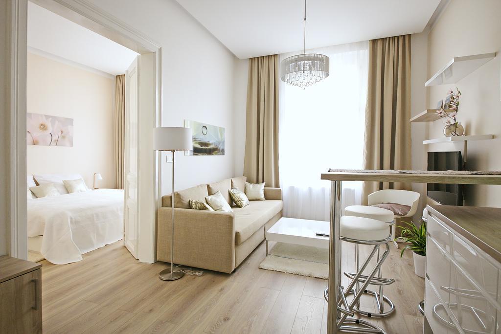 Ferienwohnung Luxury Center Apt. Charles Bridge Walking Distance Prag Exterior foto