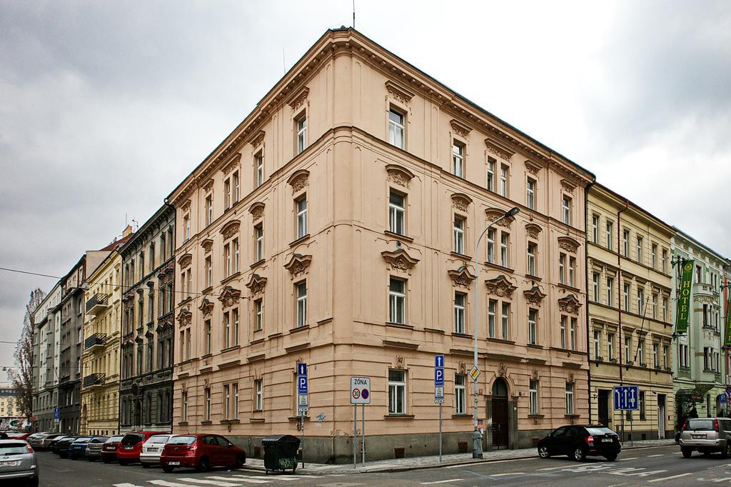 Ferienwohnung Luxury Center Apt. Charles Bridge Walking Distance Prag Exterior foto